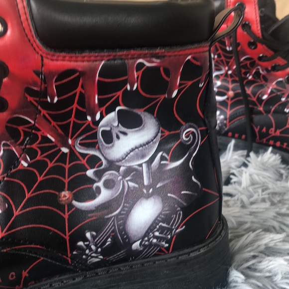 Boots - Picture 4 of 5